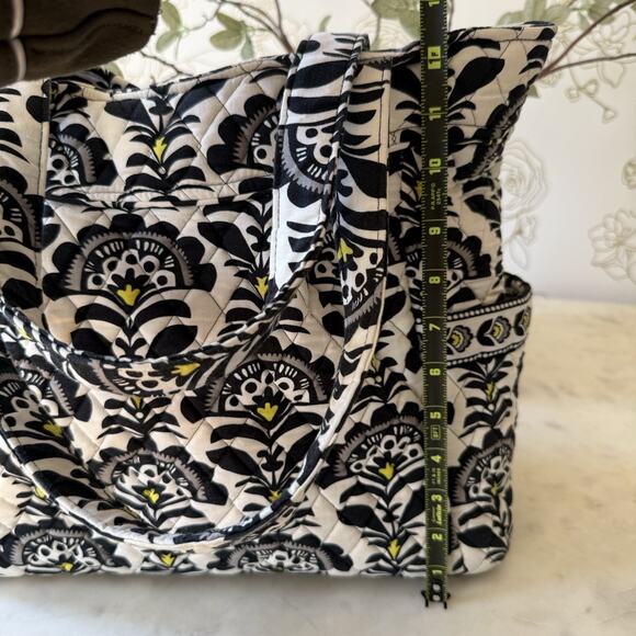 Vera Bradley Fanfare Quilted Tote Bag Shoulder Side Pockets Travel Everyday Work - Picture 11 of 12
